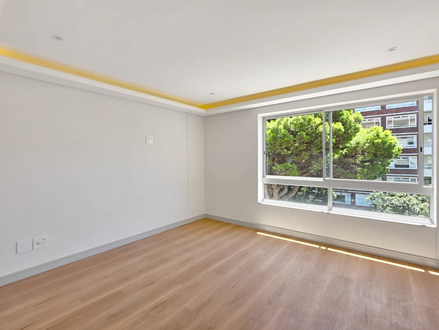 2 Bedroom Property for Sale in Sea Point Western Cape